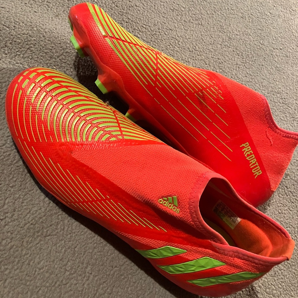 Adidas Predator Cleats M 9.5